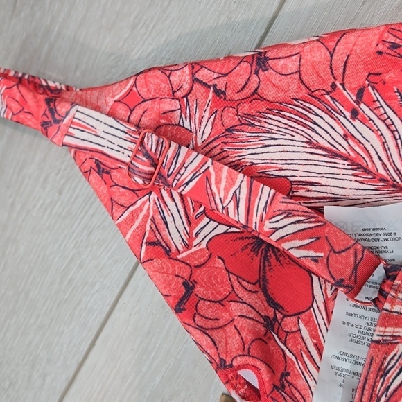 NWT Volcom Women Sea U soon Halter Eco True Swim bikini top sz L - Picture 7 of 8